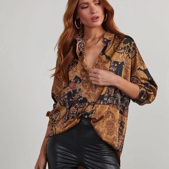 NWT VICI Annabelle Satin Paisley Button Down Top Size XS - Picture 1 of 10